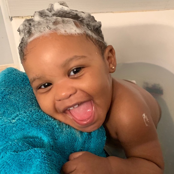 Meet your Posher, Perisha - Picture 1 of 1